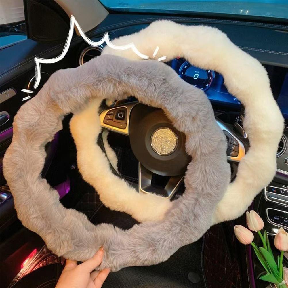Fluffy Car Steering Wheel Cove - Interior Design Warm のレビューと価格