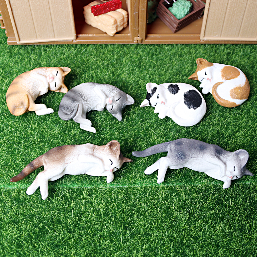 Realistic Cute Kitty Lazy Past - Interior Design House のレビューと価格
