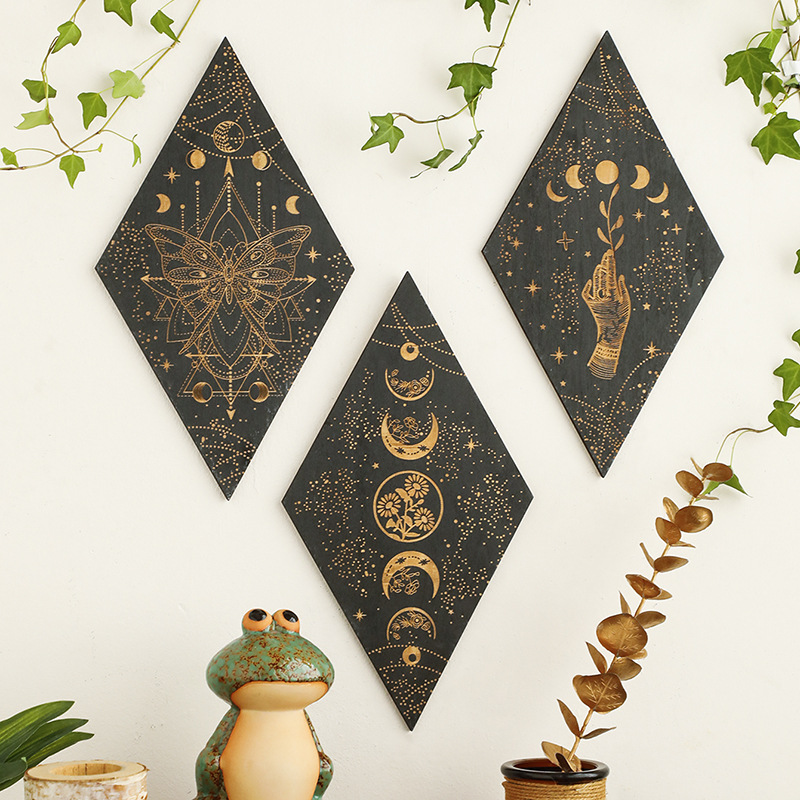 Geometric Carved Wooden Triang - Geometric Shelf Triangle のレビューと価格